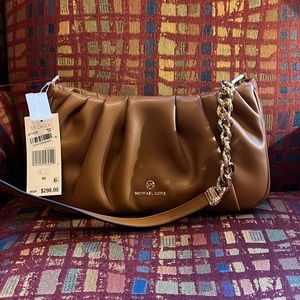 Michael Kors Ruffle crossbody